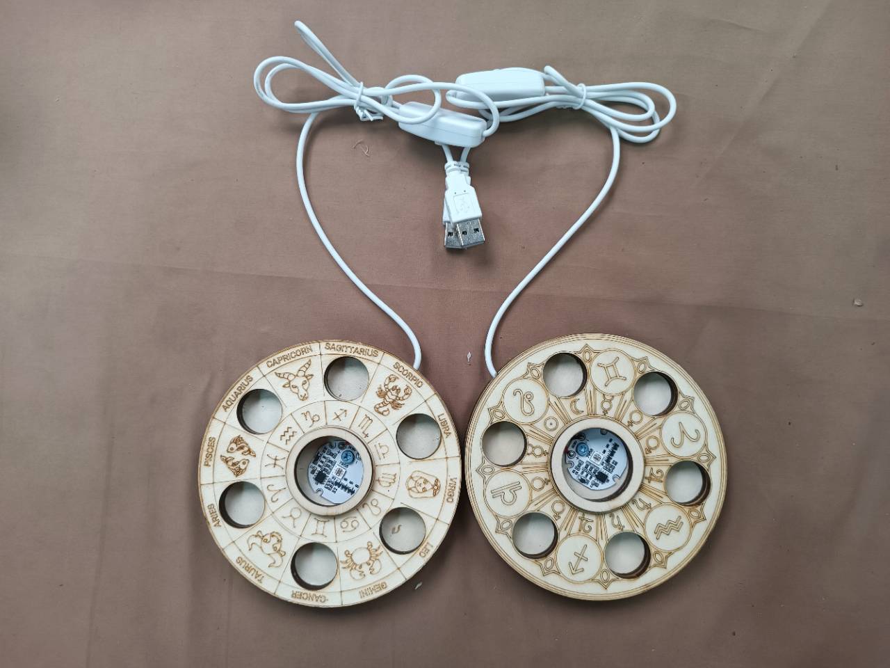 $9.9 Get 1 Light Holder For Followers-live2