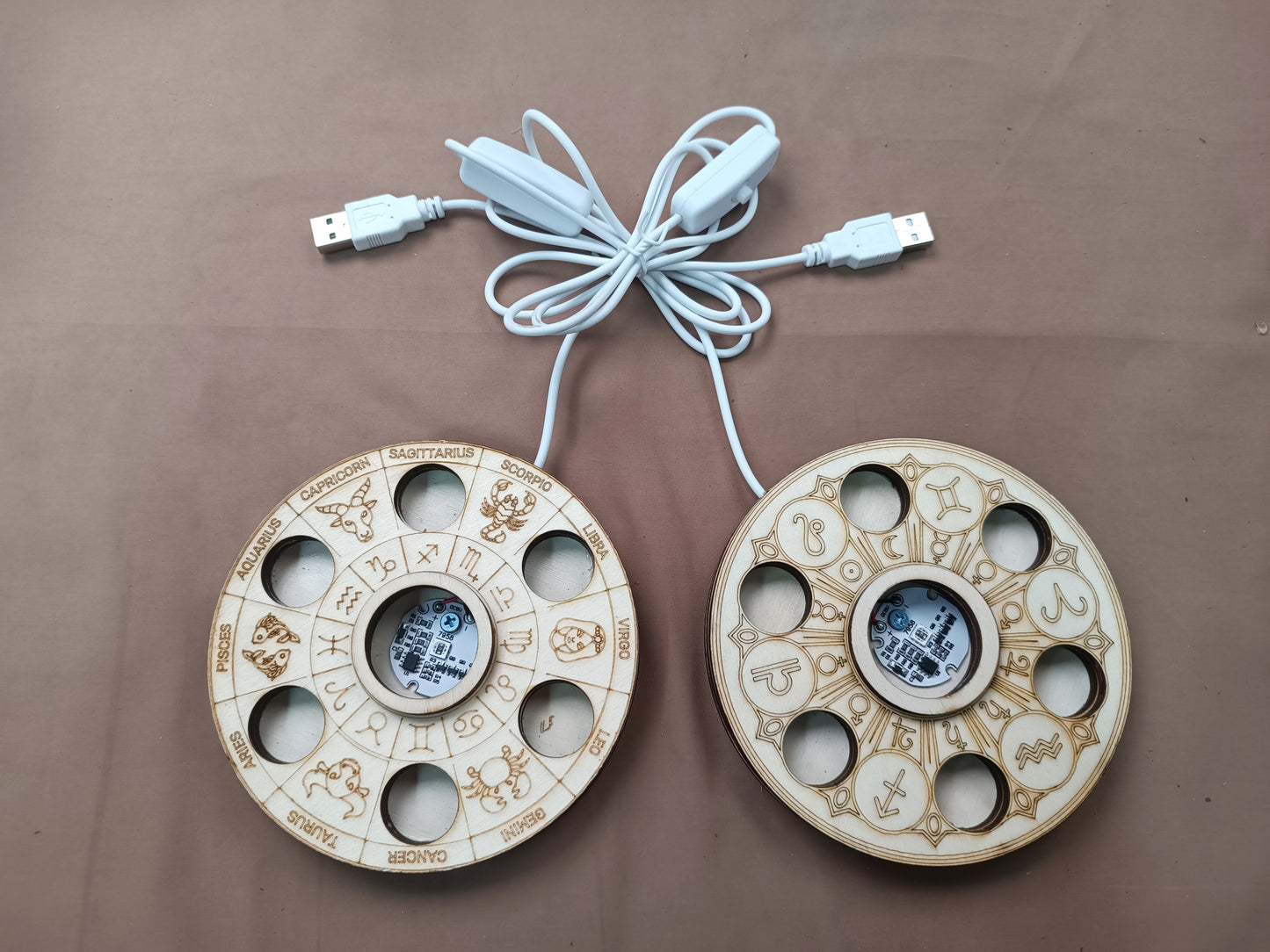 $9.9 Get 1 Light Holder For Followers-live2