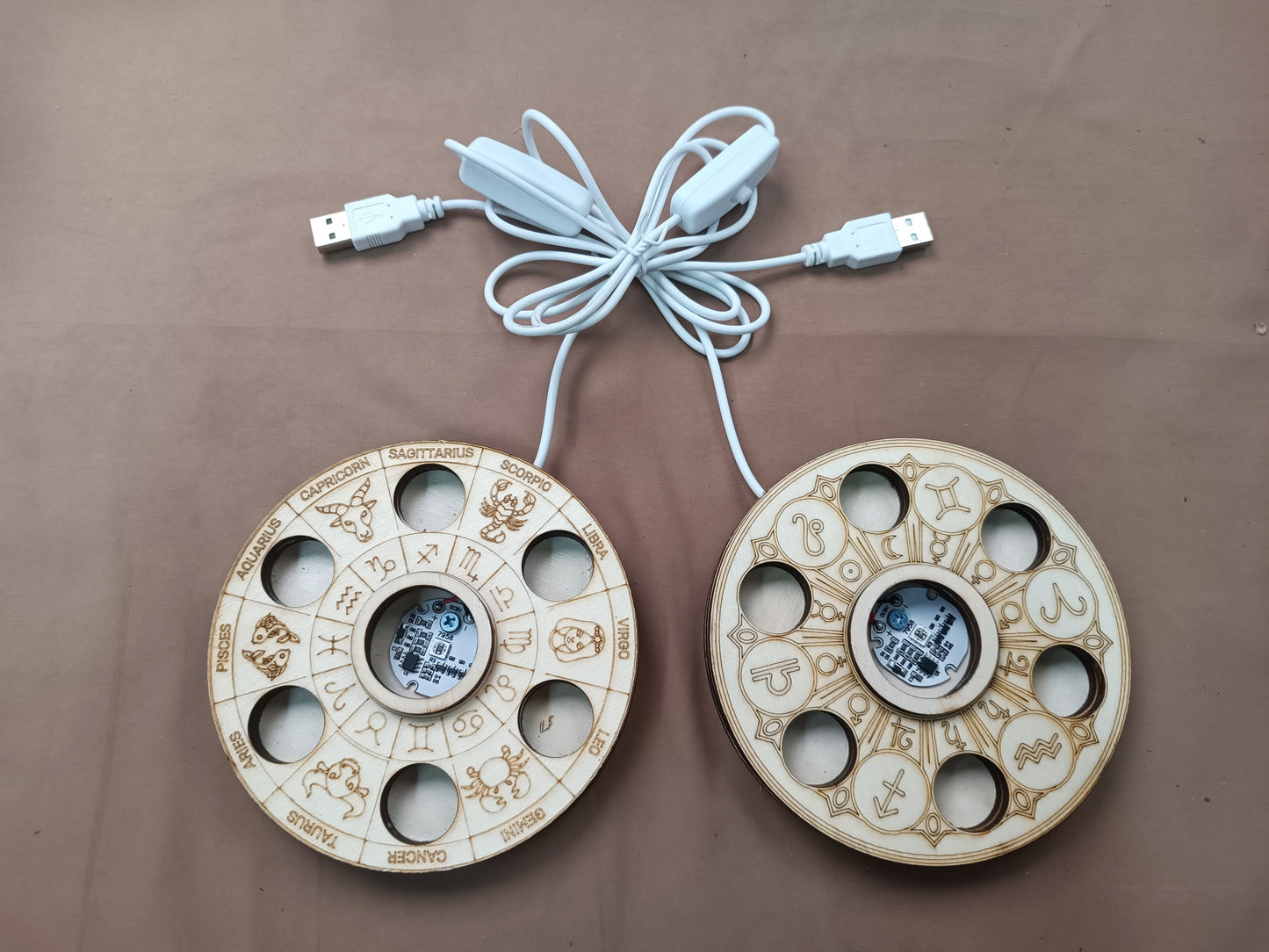 $9.9 Get 1 Light Holder For Followers-live1